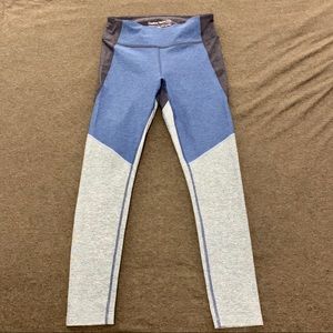 Outdoor Voices 7/8 Tri-Tone Warmup Legging - NEW